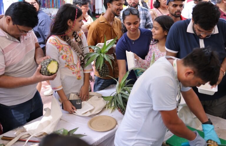 Courtesy: Dilli Haat