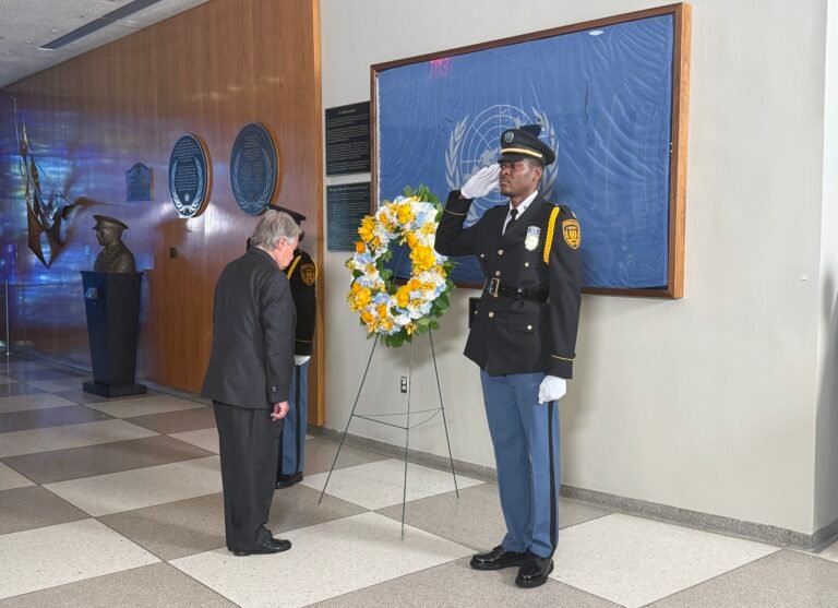 Secretary-General of the United Nations, António Guterres laying the wreath in front of the flag on August 19, 2026, at the United Nations in New York, to honor those who lost their lives in Baghdad. PHOTO: T. Vishnudatta Jayaraman, SAH