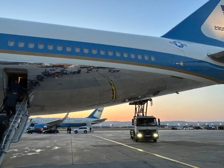 Courtesy: WH Pool Photo.