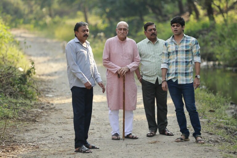 Shashank Shende, Mohan Aagashe, Sanjay Narvekar & Onkar Bhojane in Afratafri. PHOTO: Audumber Entertainment / Amruta Chhaya Mane